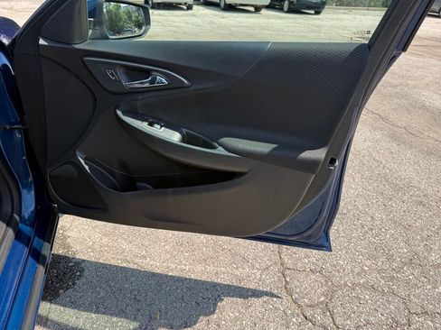 Used 2019 Chevrolet Malibu LT FWD image 43