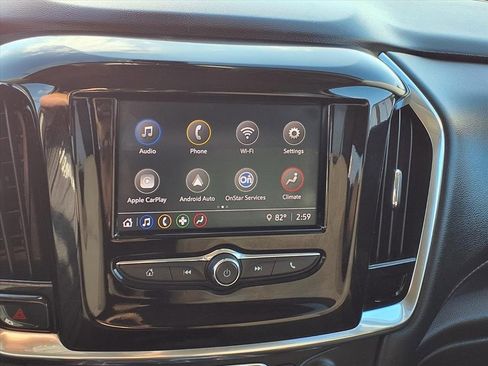 Used 2021 Chevrolet Traverse LS image 10