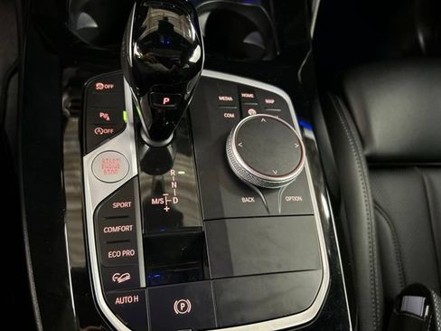 Used 2025 BMW X4 xDrive30i AWD/4WD image 19