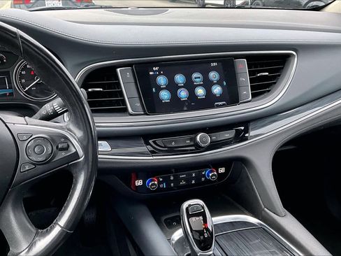 Used 2018 Buick Enclave Premium w/ Experience Buick Package image 6