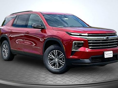New 2026 Chevrolet Traverse LT w/ Driver Confidence Package FWD image 2