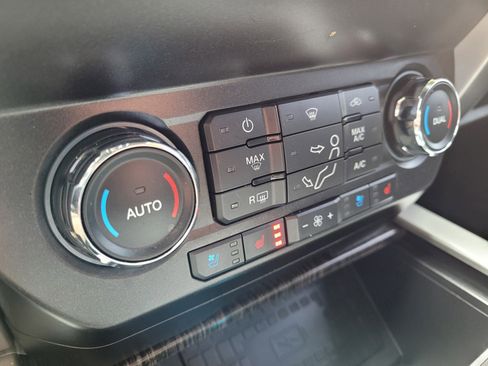 Used 2020 Ford F350 Lariat w/ Lariat Ultimate Package image 18