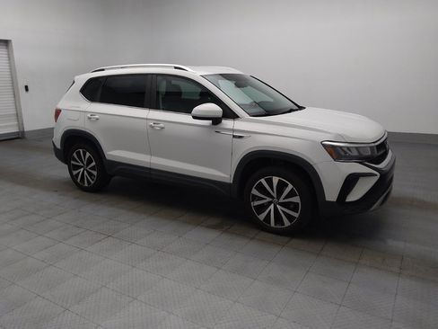 Used 2022 Volkswagen Taos SE FWD image 11