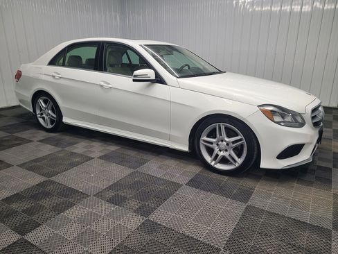Used 2014 Mercedes-Benz E 350 4MATIC Sedan image 1