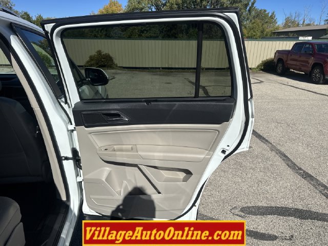 Used 2018 Volkswagen Atlas SEL AWD/4WD image 39