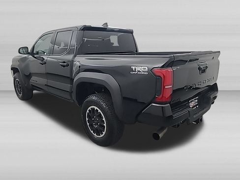 Used 2025 Toyota Tacoma TRD Off-Road AWD/4WD image 6