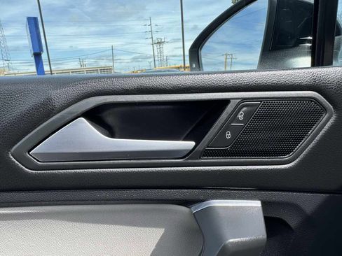 Used 2021 Volkswagen Tiguan SE R-Line image 28