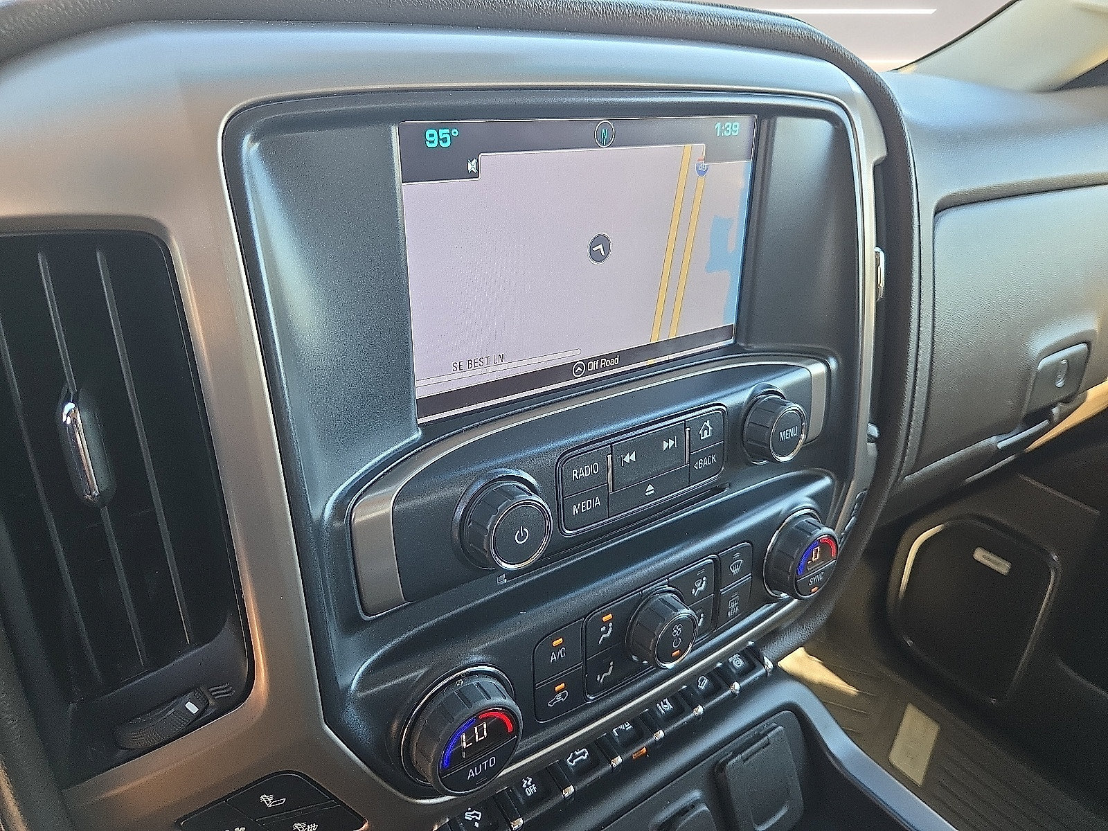 Used 2018 GMC Sierra 2500 Denali w/ Duramax Plus Package AWD/4WD image 7