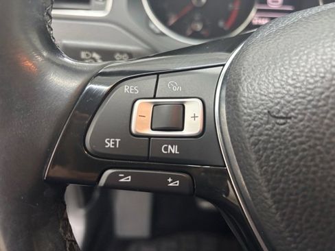 Used 2017 Volkswagen Jetta SE image 21