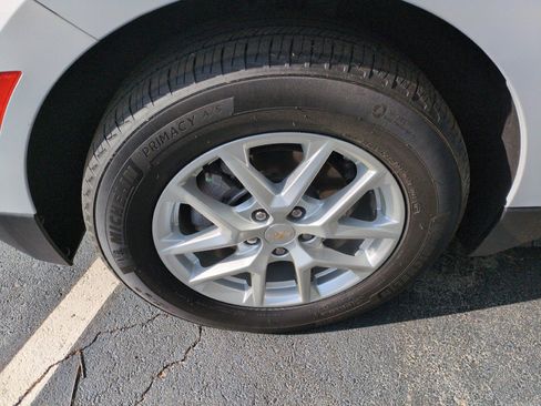 Used 2023 Chevrolet Equinox LS w/ Driver Confidence II Package image 11