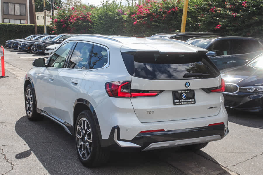 Used 2026 BMW X1 xDrive28i AWD/4WD image 11