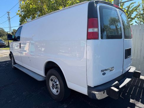 Used 2016 GMC Savana 2500 RWD image 3