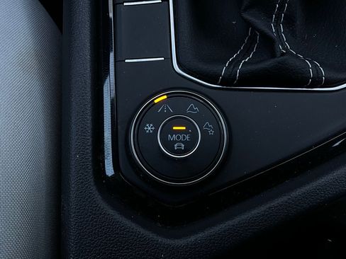 Used 2025 Volkswagen Taos S image 21