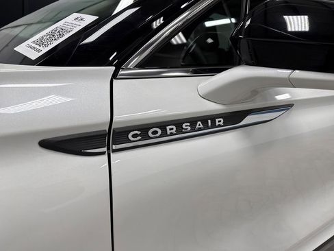 Used 2023 Lincoln Corsair AWD image 34