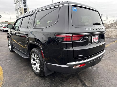 Used 2022 Jeep Wagoneer Series II image 7