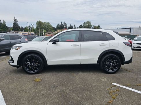 Used 2024 Honda HR-V Sport image 4