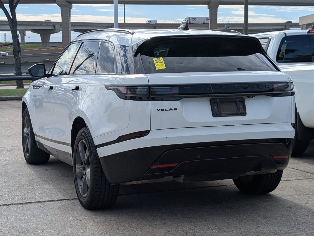 Used 2025 Land Rover Range Rover Velar Dynamic SE AWD/4WD image 4