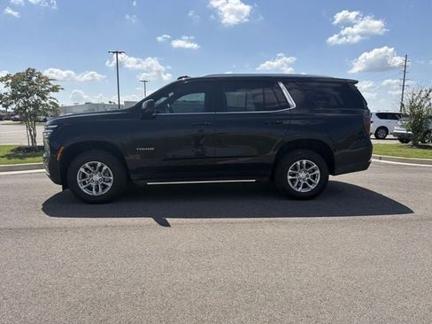 Used 2026 Chevrolet Tahoe LS RWD image 2