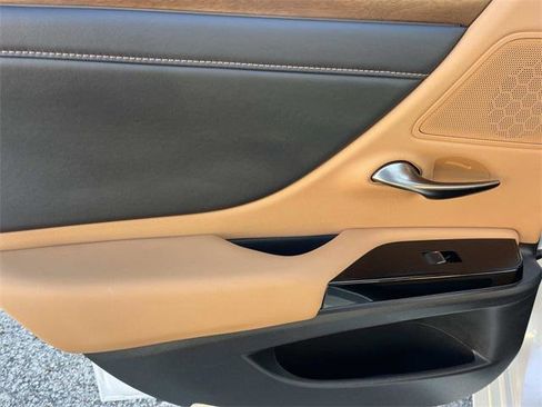 Certified 2025 Lexus ES 300h 300h image 19