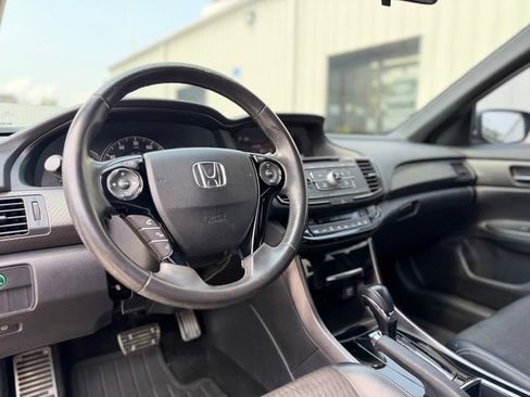 Used 2016 Honda Accord Sport image 14