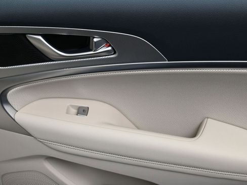 New 2026 Genesis G70 2.5T Prestige image 14