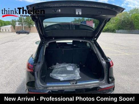 Used 2025 Audi Q5 Premium w/ Convenience Package AWD/4WD image 12