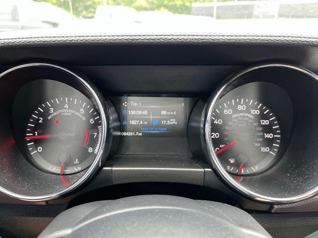 Used 2017 Ford Mustang Coupe RWD image 27