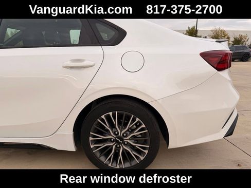 Used 2024 Kia Forte GT-Line w/ GT-Line Premium Package image 9