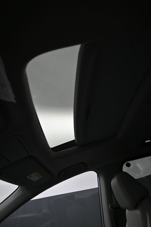 Certified 2024 Honda Odyssey EX-L image 19