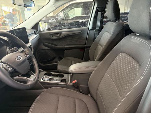 Used 2024 Ford Escape Active w/ Tech Pack #1 AWD/4WD image 13