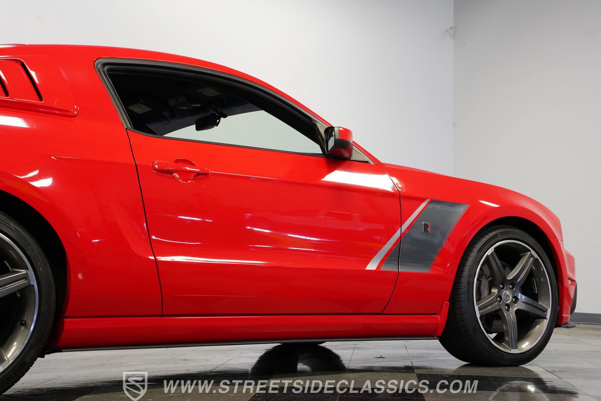 Used 2014 Ford Mustang GT Premium w/ GT Track Package RWD image 29