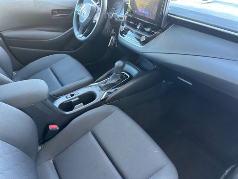 Used 2025 Toyota Corolla LE image 14