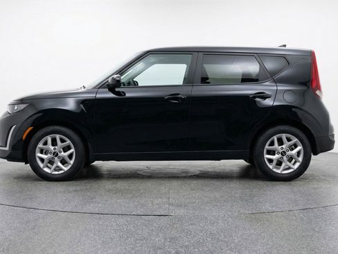 Used 2025 Kia Soul LX w/ LX Technology Package FWD image 5