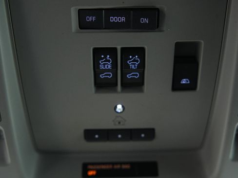 Used 2018 GMC Sierra 1500 Denali w/ Denali Ultimate Package image 42