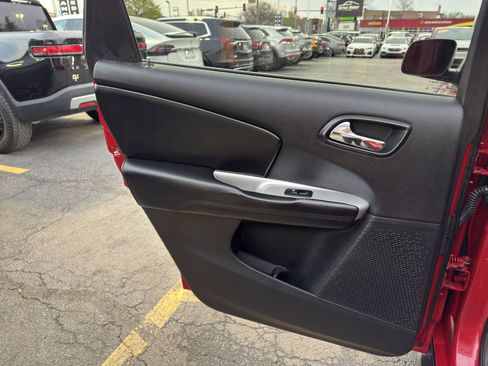 Used 2020 Dodge Journey SE w/ Blacktop Package FWD image 23
