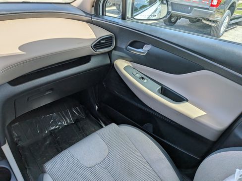 Used 2020 Hyundai Santa Fe SEL FWD image 18