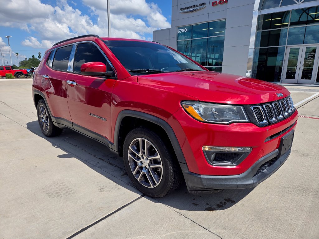 Used 2020 Jeep Compass Latitude FWD image 1