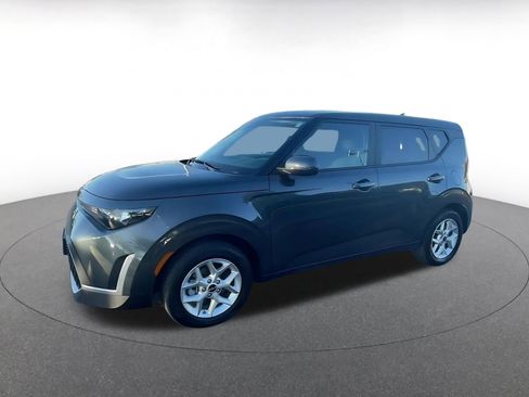 Used 2025 Kia Soul LX w/ LX Technology Package image 8