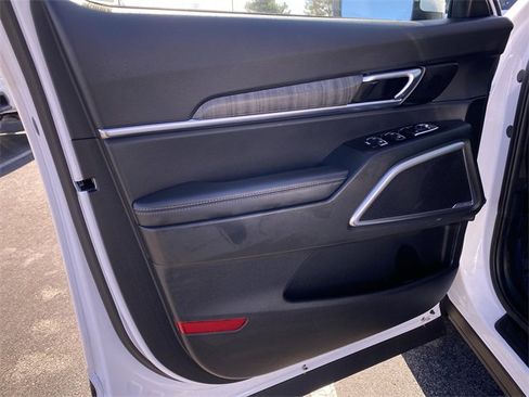 Used 2025 Kia Telluride EX image 21