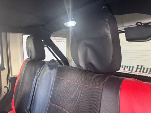 Used 2017 Jeep Wrangler Unlimited Sport w/ Quick Order Package 24S AWD/4WD image 11