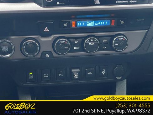 Used 2021 Toyota Tacoma TRD Off-Road w/ TRD Premium Off Road Package image 31