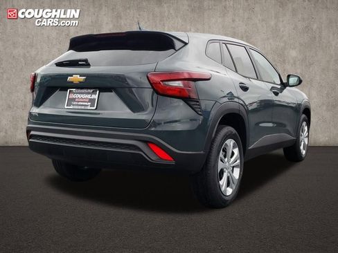 New 2026 Chevrolet Trax LS image 5