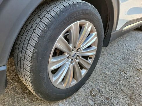 Used 2022 Ford Explorer Limited w/ Equipment Group 301A RWD image 7