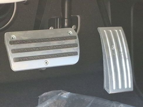 Used 2024 Lotus Emira First Edition image 32