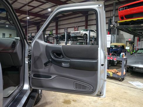 Used 2003 Ford Ranger XLT 4dr SuperCab 4WD SB image 38