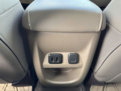 Used 2017 GMC Canyon SLT w/ Driver Alert Package image 25