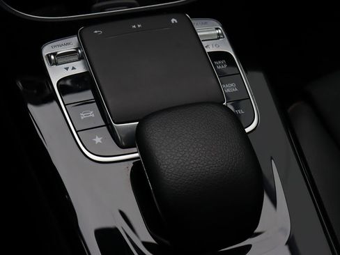 Used 2020 Mercedes-Benz CLA 250 image 28