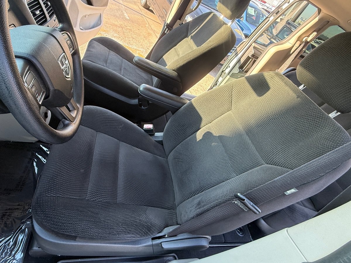 Used 2017 Dodge Grand Caravan SE w/ Power Window Group FWD image 24