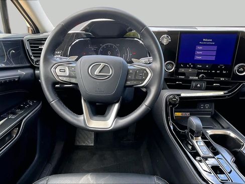 Used 2025 Lexus NX 250 FWD w/ Premium Package image 6