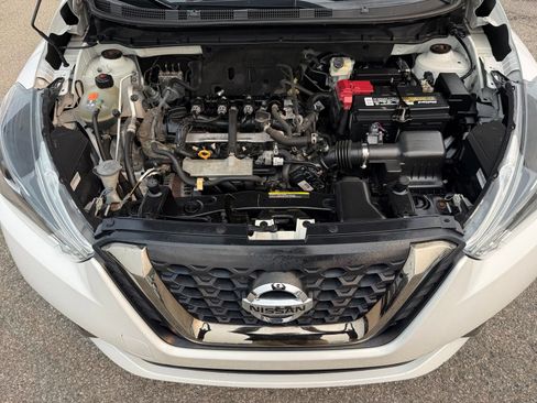 Used 2020 Nissan Kicks SR w/ Exterior Package FWD image 33